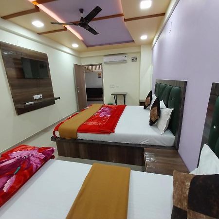 Hotel Ggc Inn Ахмедабад Экстерьер фото