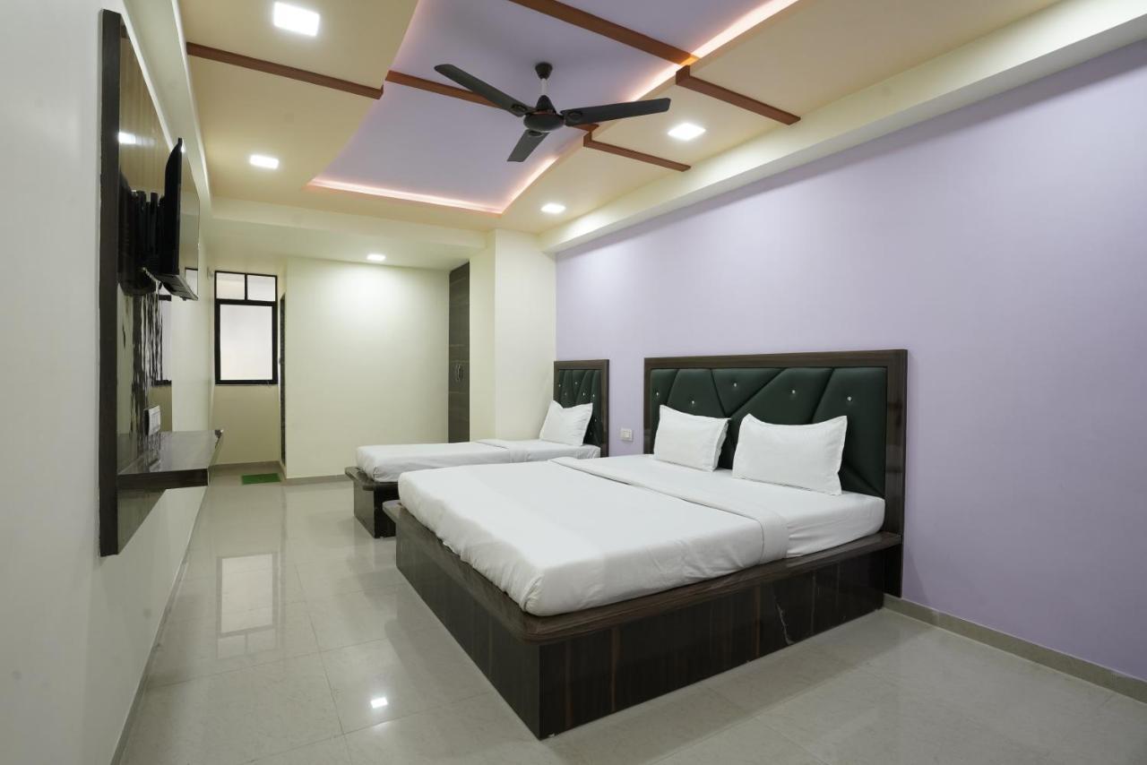 Hotel Ggc Inn Ахмедабад Экстерьер фото