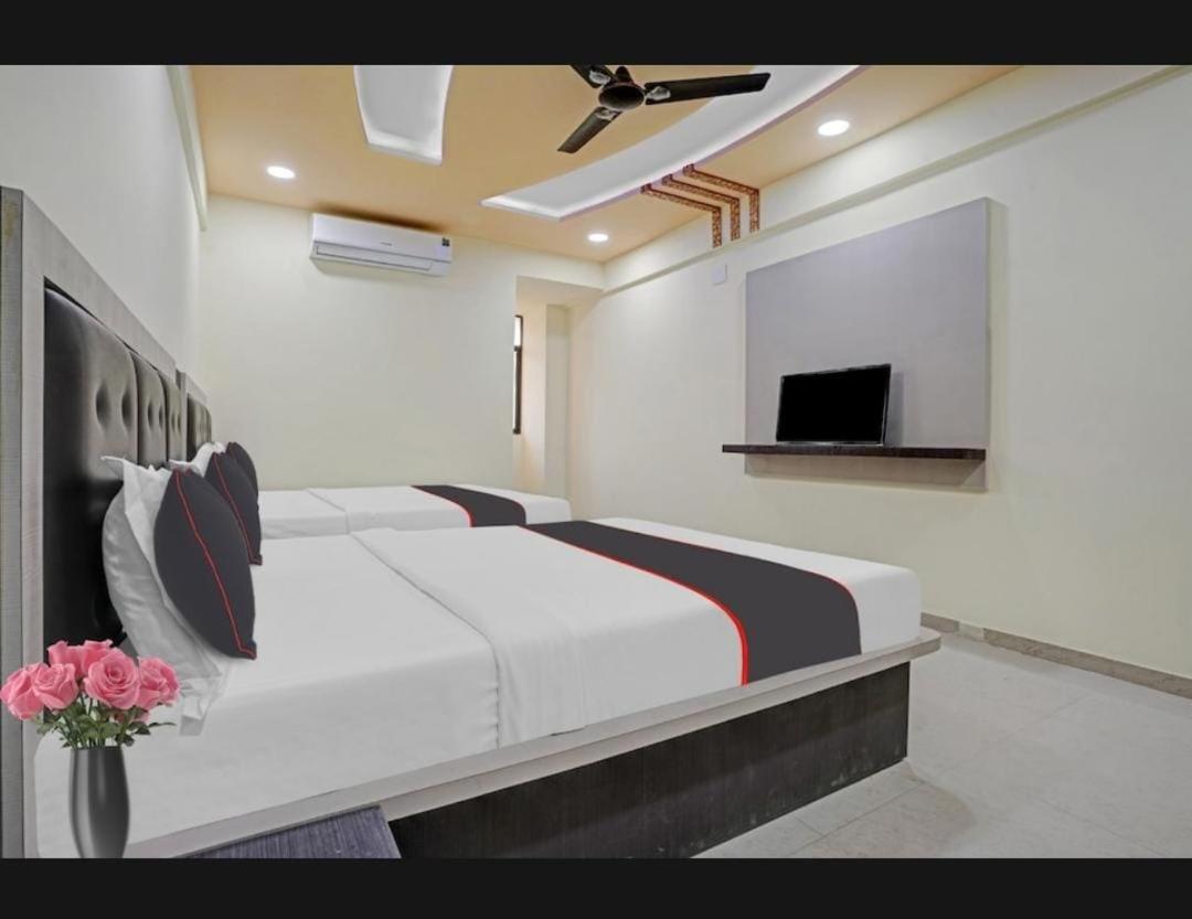 Hotel Ggc Inn Ахмедабад Экстерьер фото